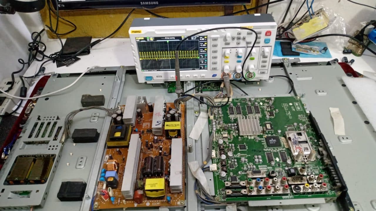 Conserto de TV na Tecnocel Eletrônica