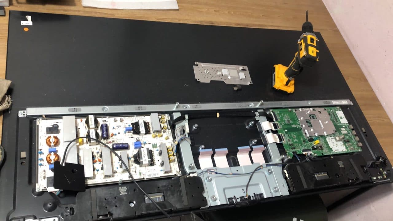 Conserto de TV na Tecnocel Eletrônica